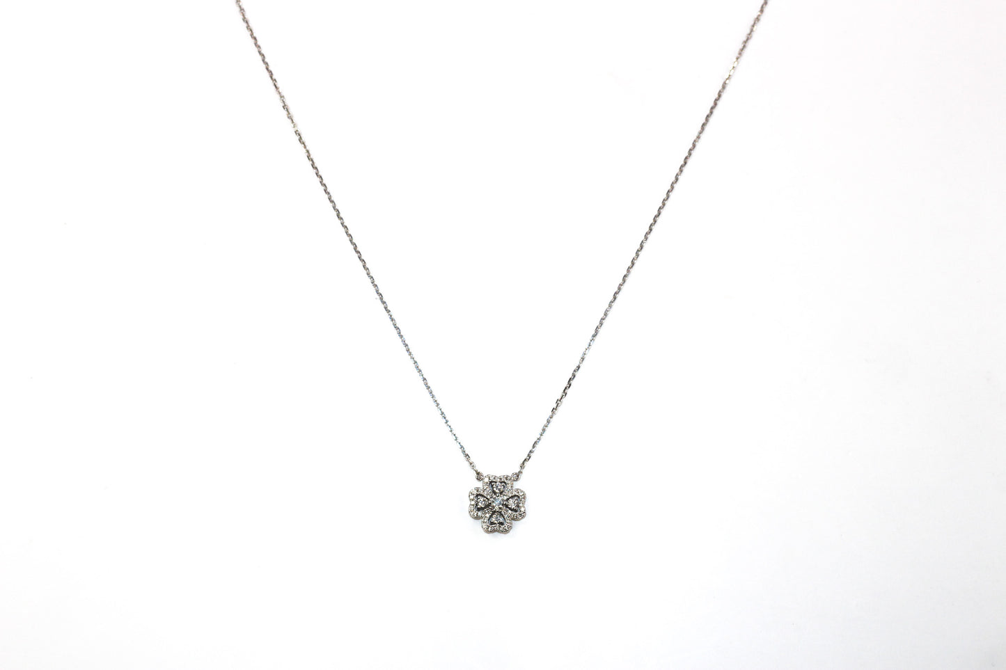 14KT White Gold Necklace with Round Diamonds