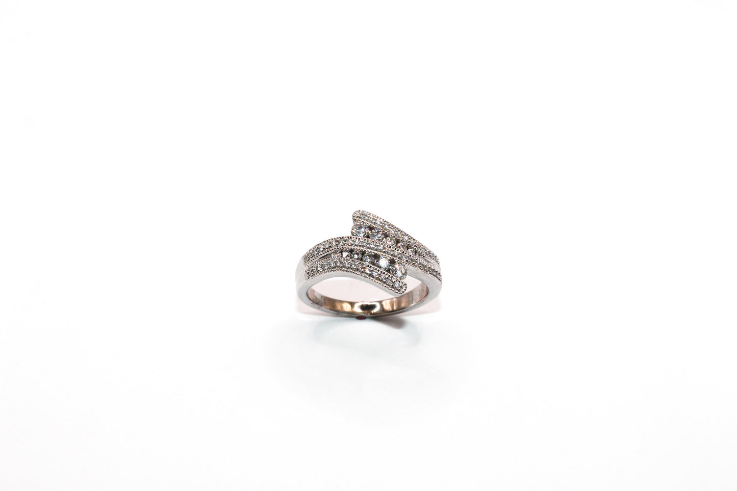 14KT White Gold Wedding Band with Round Diamonds