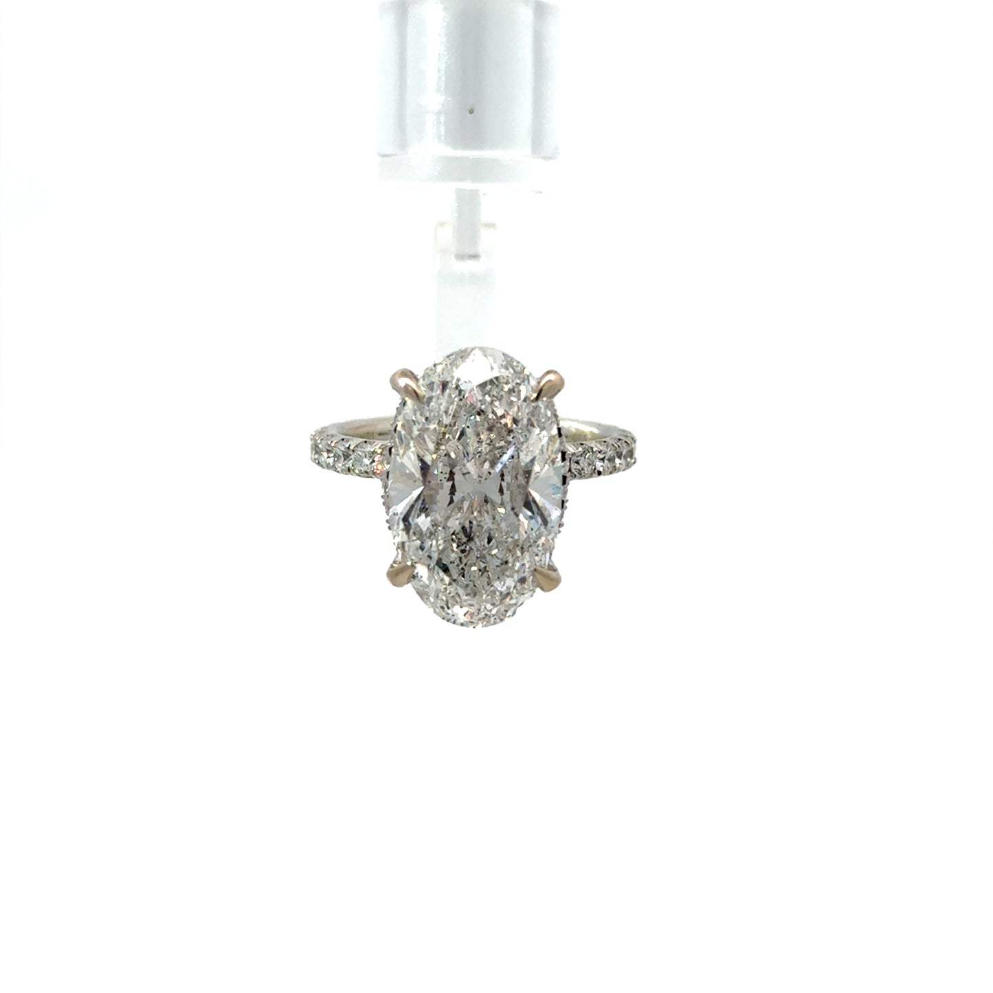 Lab Grown Diamond Oval 7ct Engagement Ring 18K with Side Diamond Band